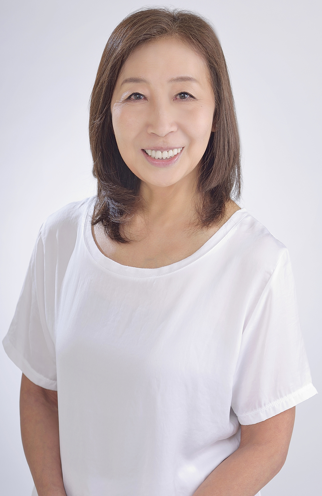 國行しげ美